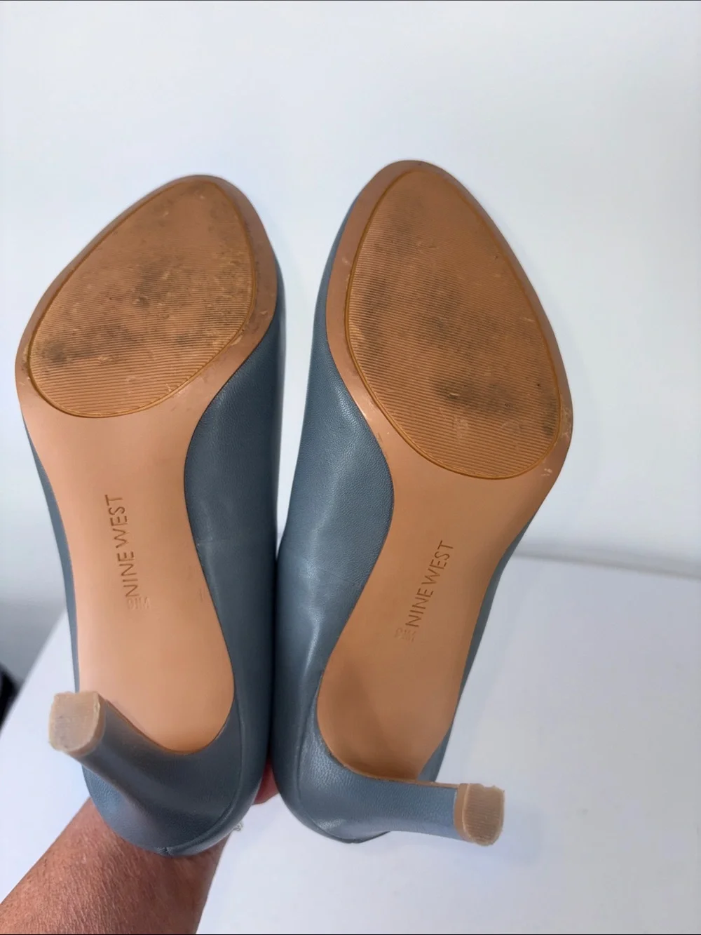 🐦‍⬛ Nine West  Leather grey Round-Toe Pumps 4”